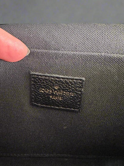 Pre Loved Louis Vuitton Black Empreinte Félicie Pochette